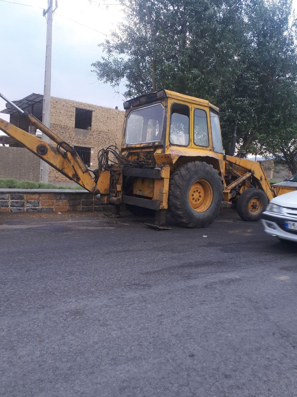 بیل بکهو ام اف|خودرو سنگین|ملایر, |دیوار