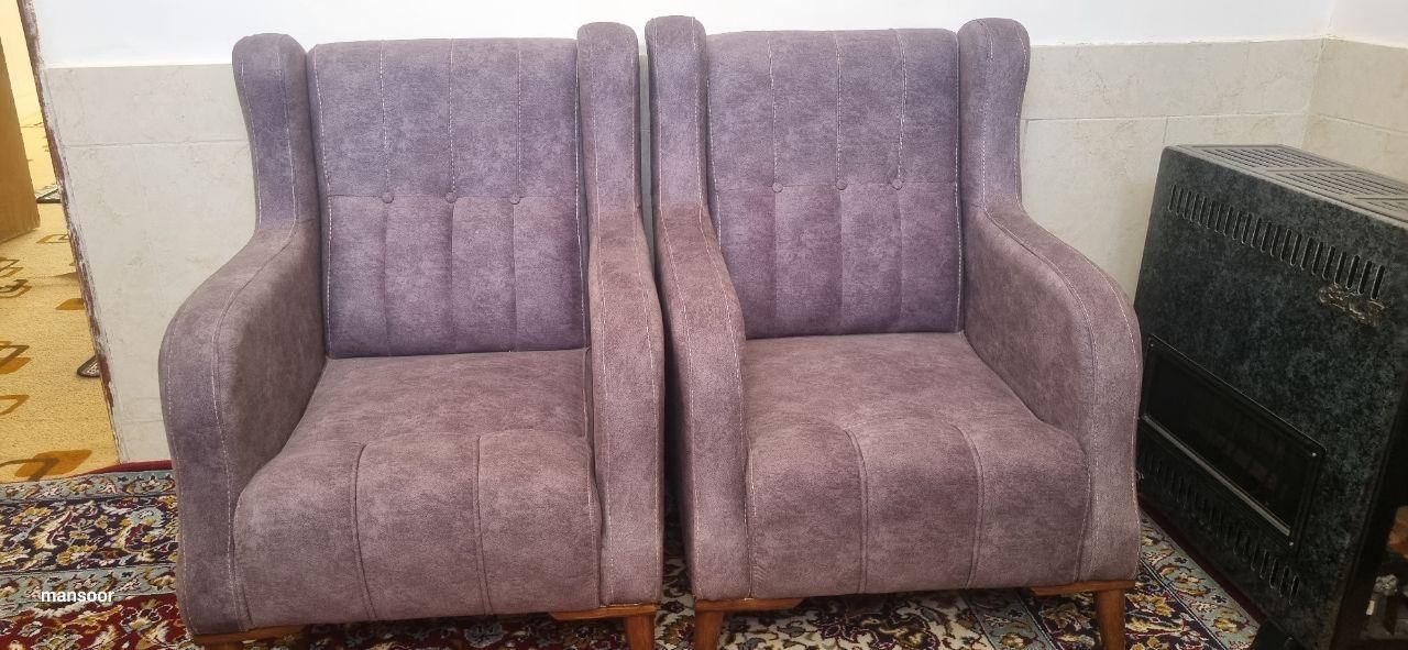 مبل کاملا نو هست|مبلمان خانگی و میز عسلی|دهاقان, |دیوار