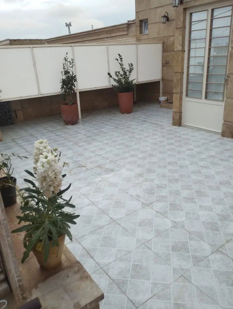 اجاره روزانه سوئیت،منزل وخانه باغ تمیز با پارکینگ|اجارهٔ کوتاه‌مدت آپارتمان و سوئیت|کاشان, سلطان امیر احمد|دیوار