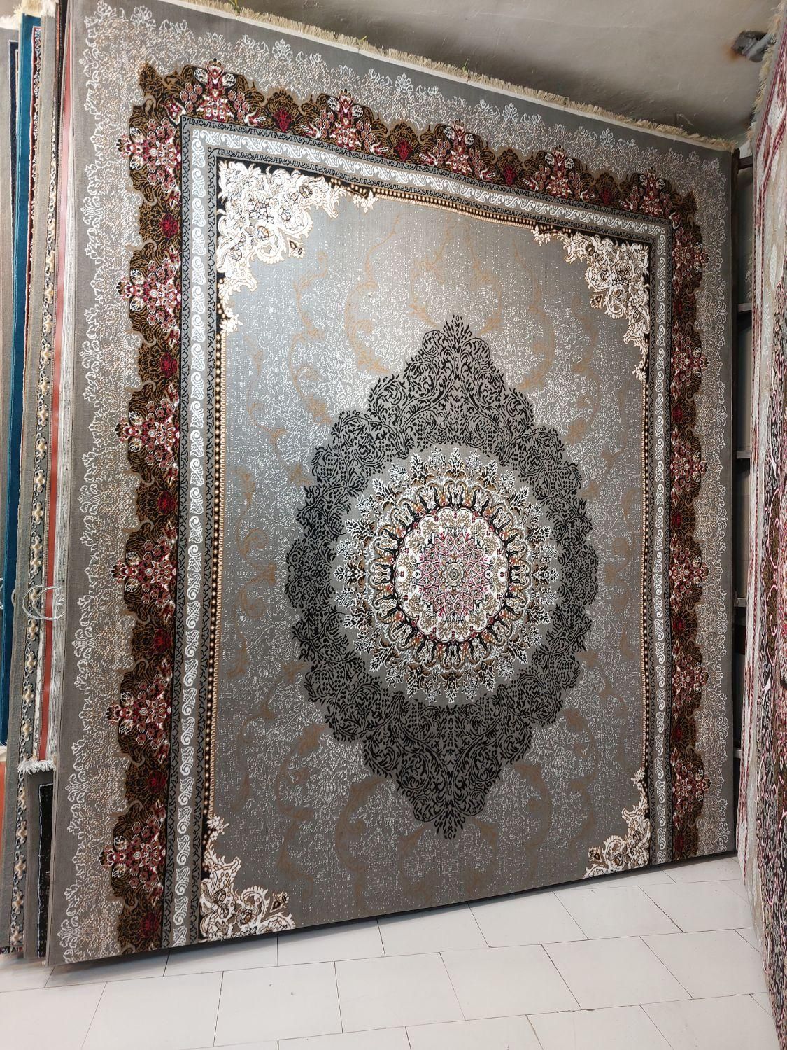 فرش۱۲متری دیزاین ۷۰۰شانه اصل تراکم۱۸۰۰ تمام نخbcf|فرش|مشهد, طلاب|دیوار