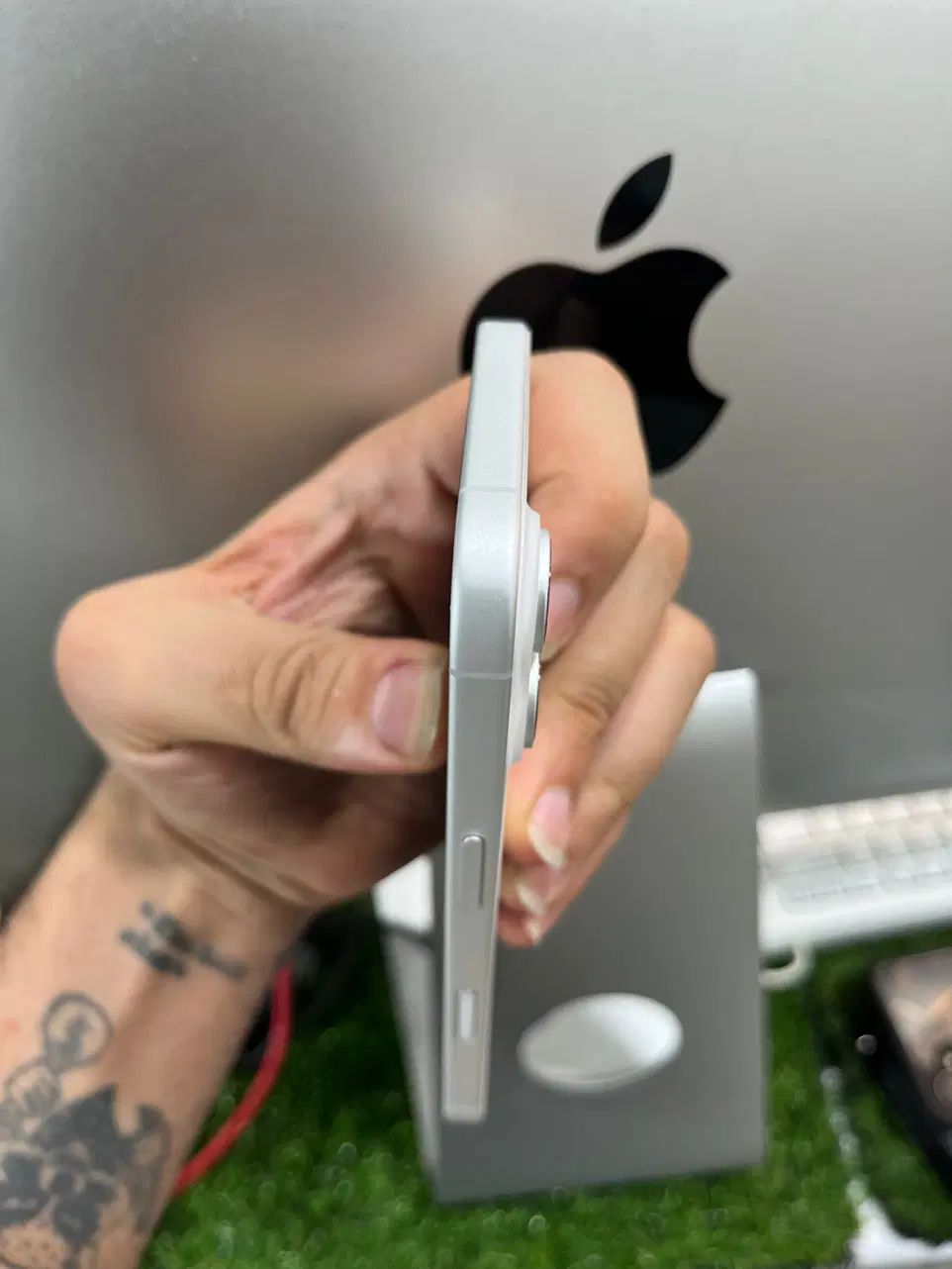 iPhone 16 سفید 128 ریجستر|موبایل|کرج, گوهردشت|دیوار