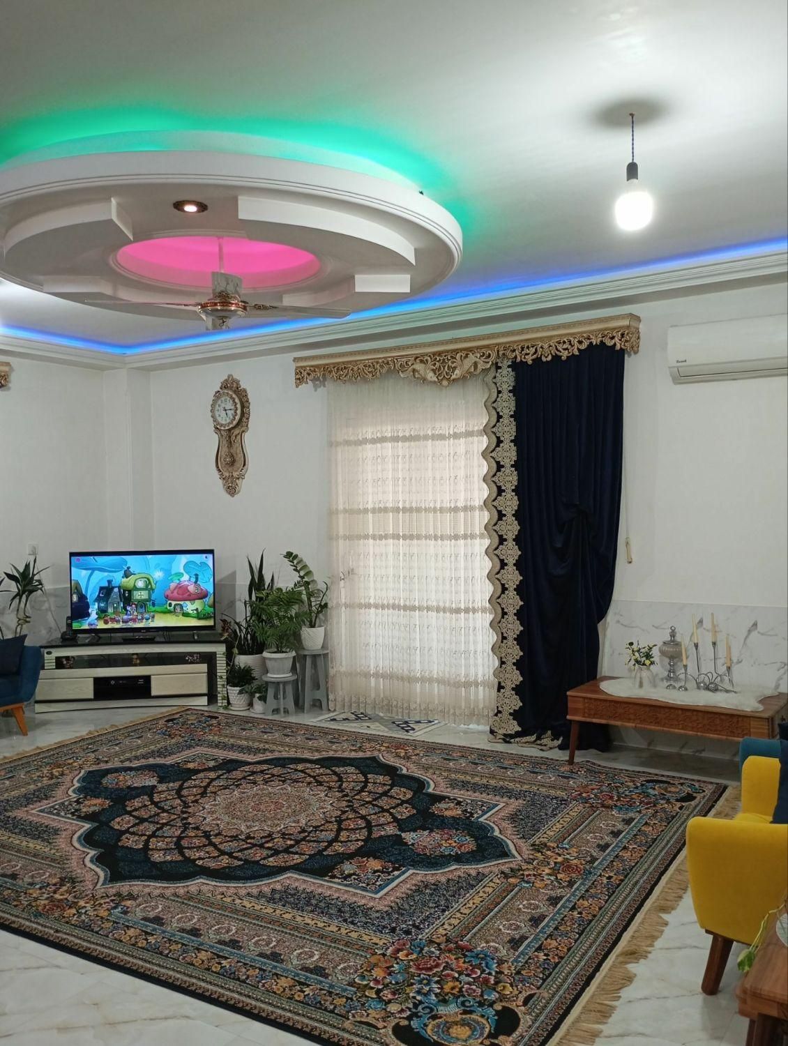 ویلا دوخواب با ویو جنگل با امکات|اجارهٔ کوتاه‌مدت آپارتمان و سوئیت|قائم‌شهر, |دیوار