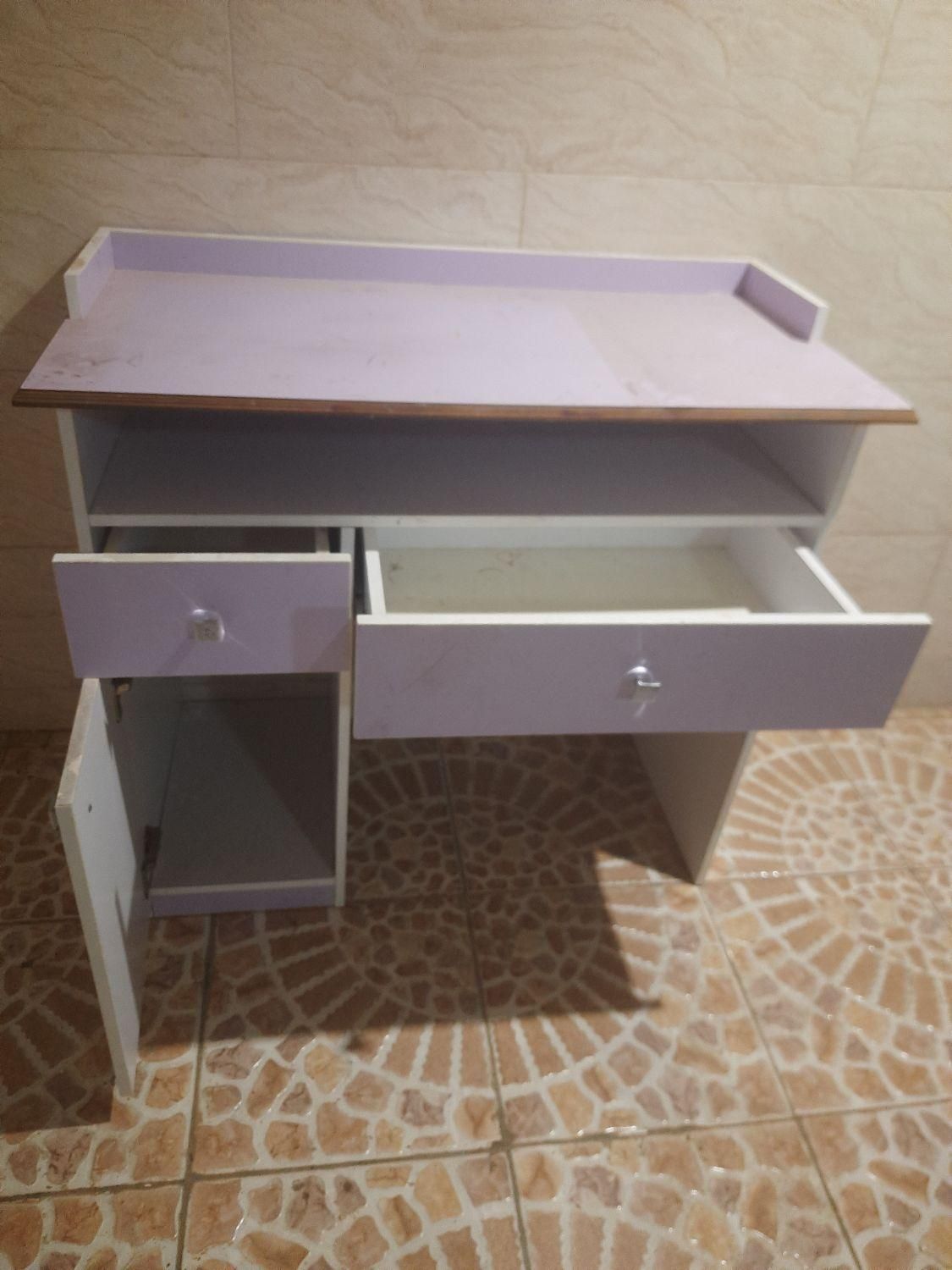 میز تحریرسالم جنسMDF|میز تحریر و کامپیوتر|کیش, |دیوار