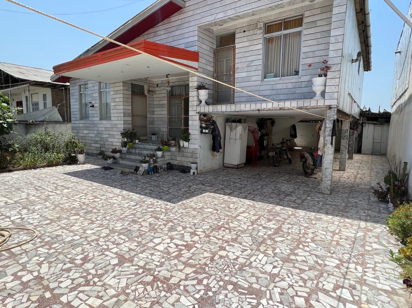 ویلای ۳۰۰ متری خوش موقعیت با سند تک برگ و پروانه|فروش خانه و ویلا|کیاکلا, |دیوار