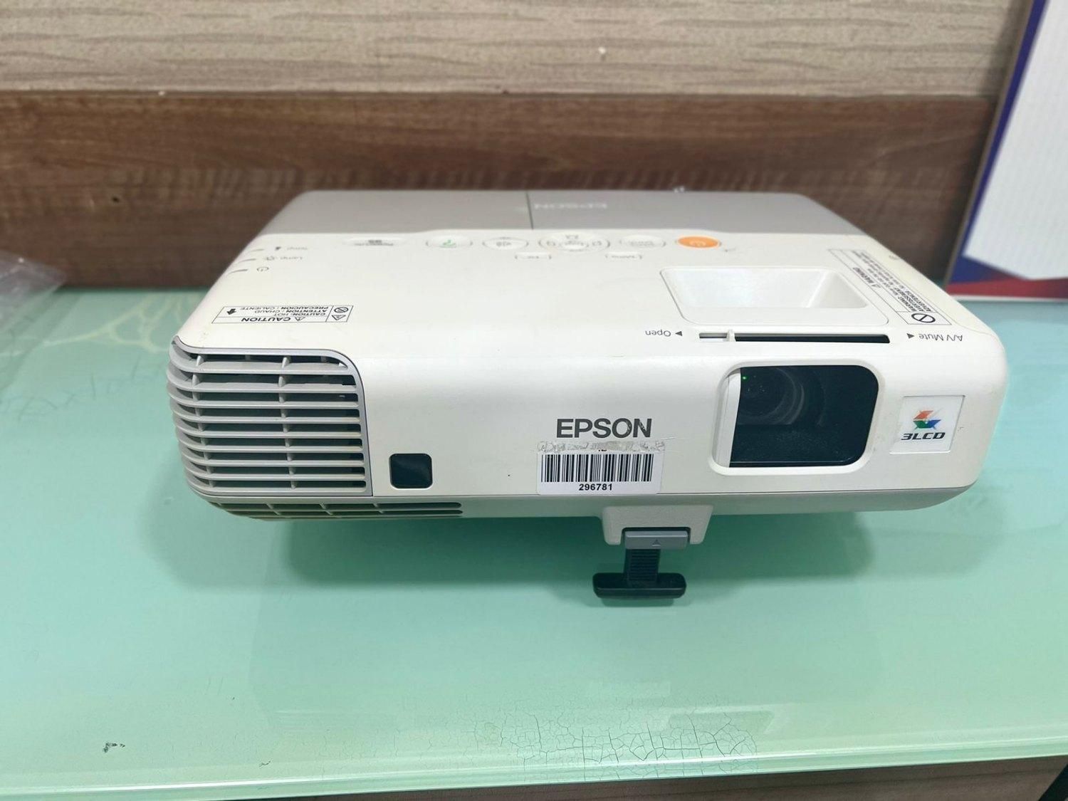 ویدئو پروژکتور اپسون POWERLITE 93|تلویزیون و پروژکتور|مشهد, هنرستان|دیوار