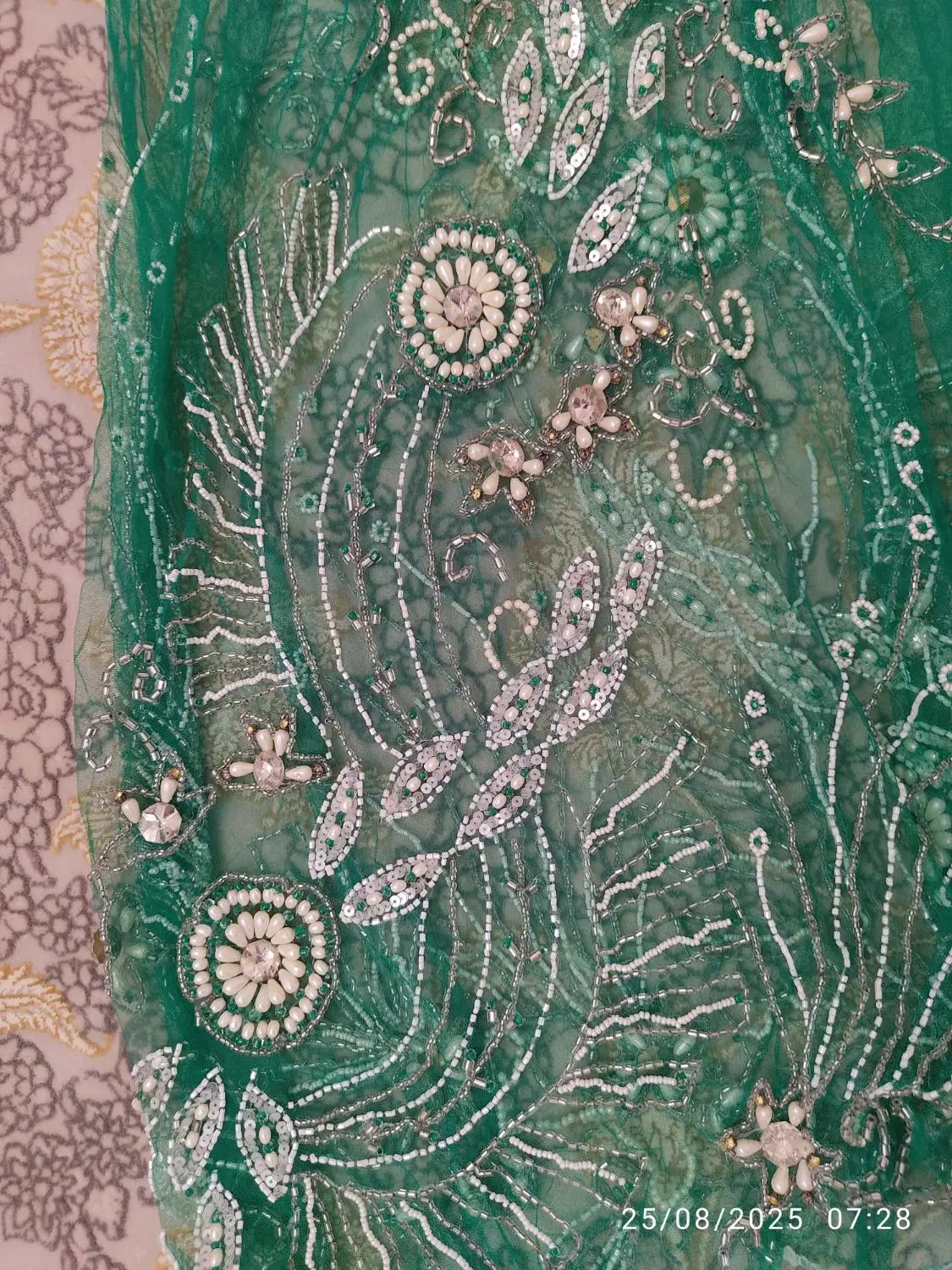 لباس عروس سقزی درحدنو۵۵۰سایز۴۰تا۴۶قد۱۳۵|لباس|سنندج, |دیوار