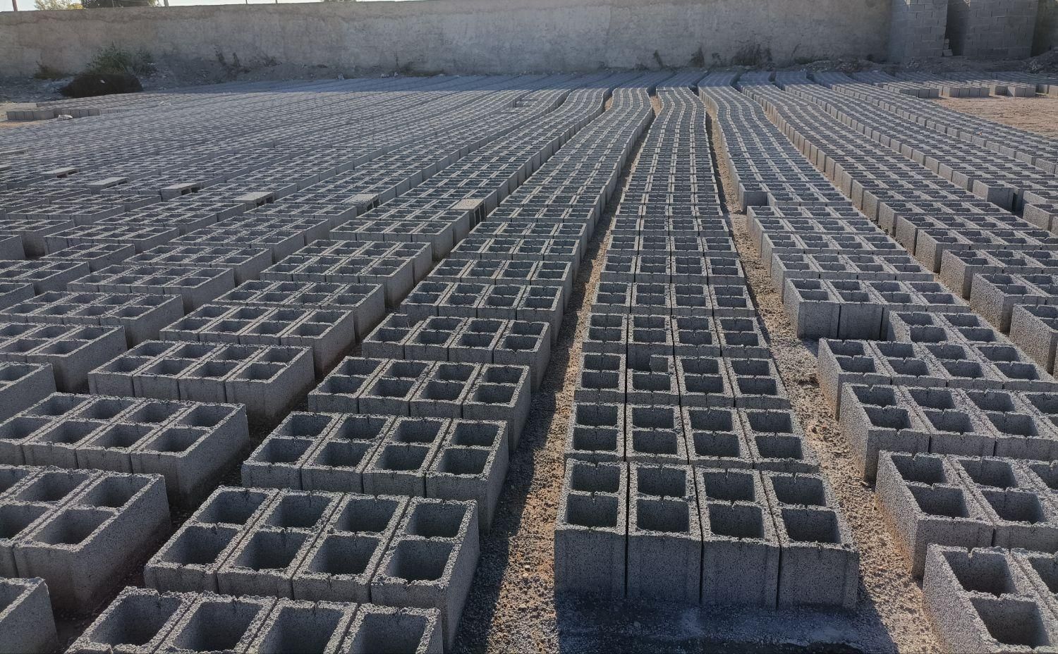 بلوک  گنگ  لوله سیمانی  حلقه چاه  سنگ پل|مصالح و تجهیزات ساختمان|دزفول, |دیوار