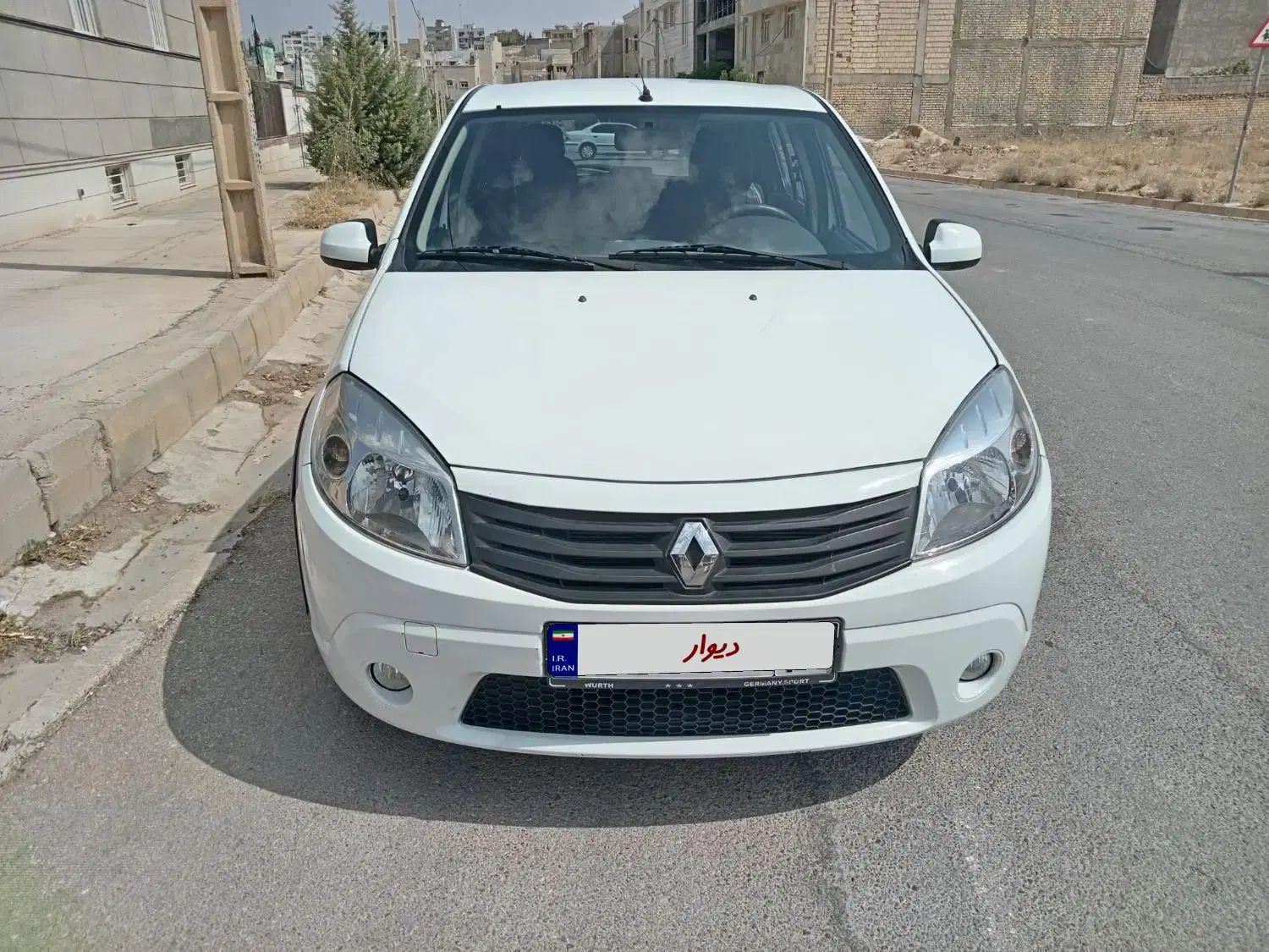 ساندرو اتومات مدل ۹۵فابریک فروش یا معاوضه با ال90|خودرو سواری و وانت|شیراز, شهرک آرین|دیوار