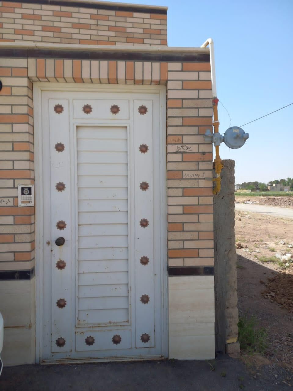 نقاشی ساختمان ودرب وپنجره|خدمات پیشه و مهارت|میبد, |دیوار