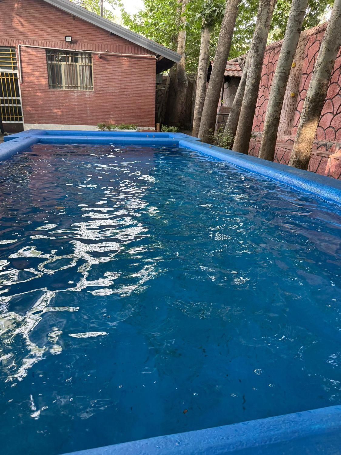 ویلا جنگلی استخر روباز در باغبادران|اجارهٔ کوتاه‌مدت ویلا و باغ|اصفهان, باغ زرشک|دیوار