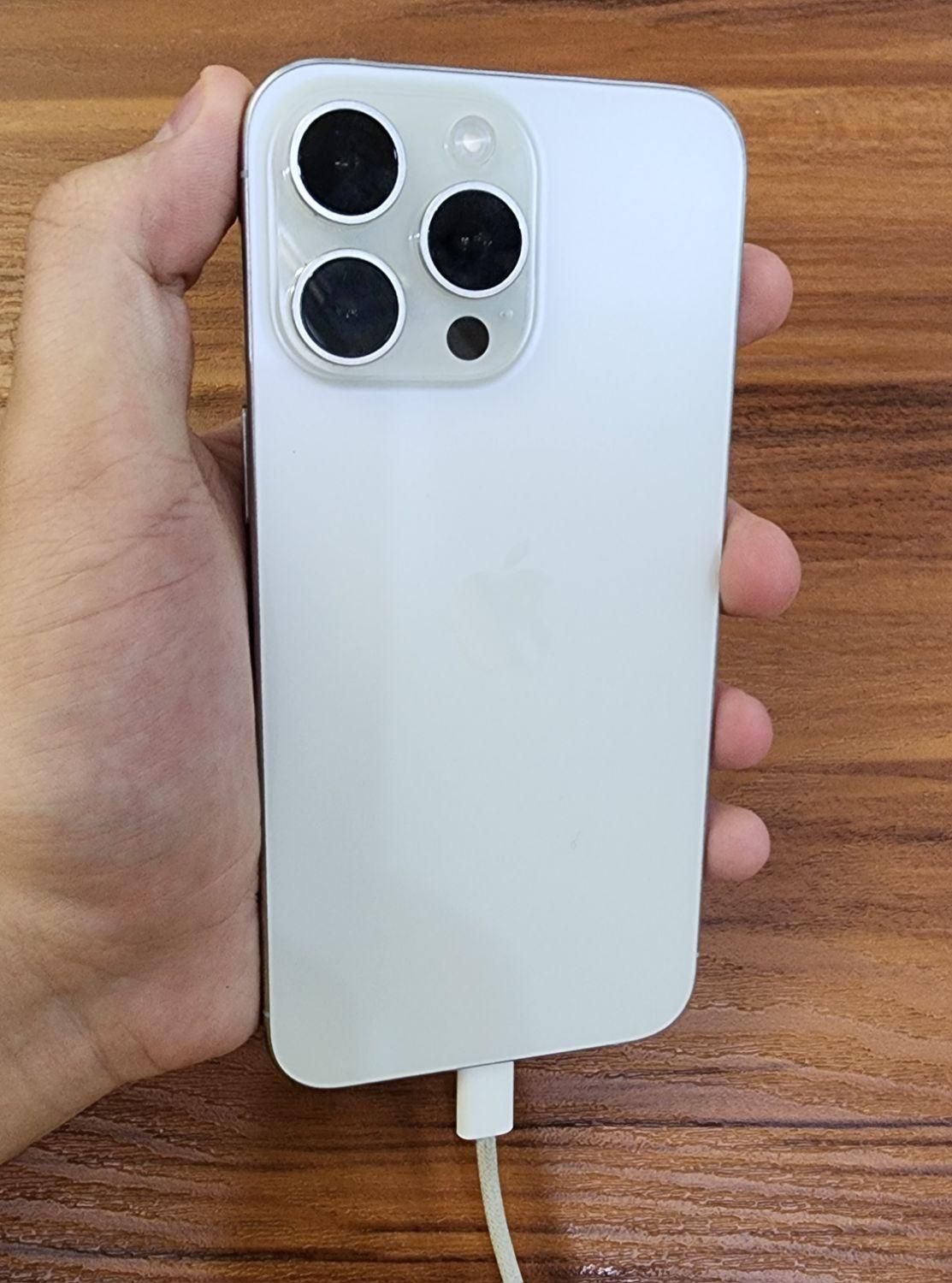 آیفون iPhone 15 Pro Max رنگ سیلور 256|موبایل|تهران, دانشگاه علم و صنعت|دیوار