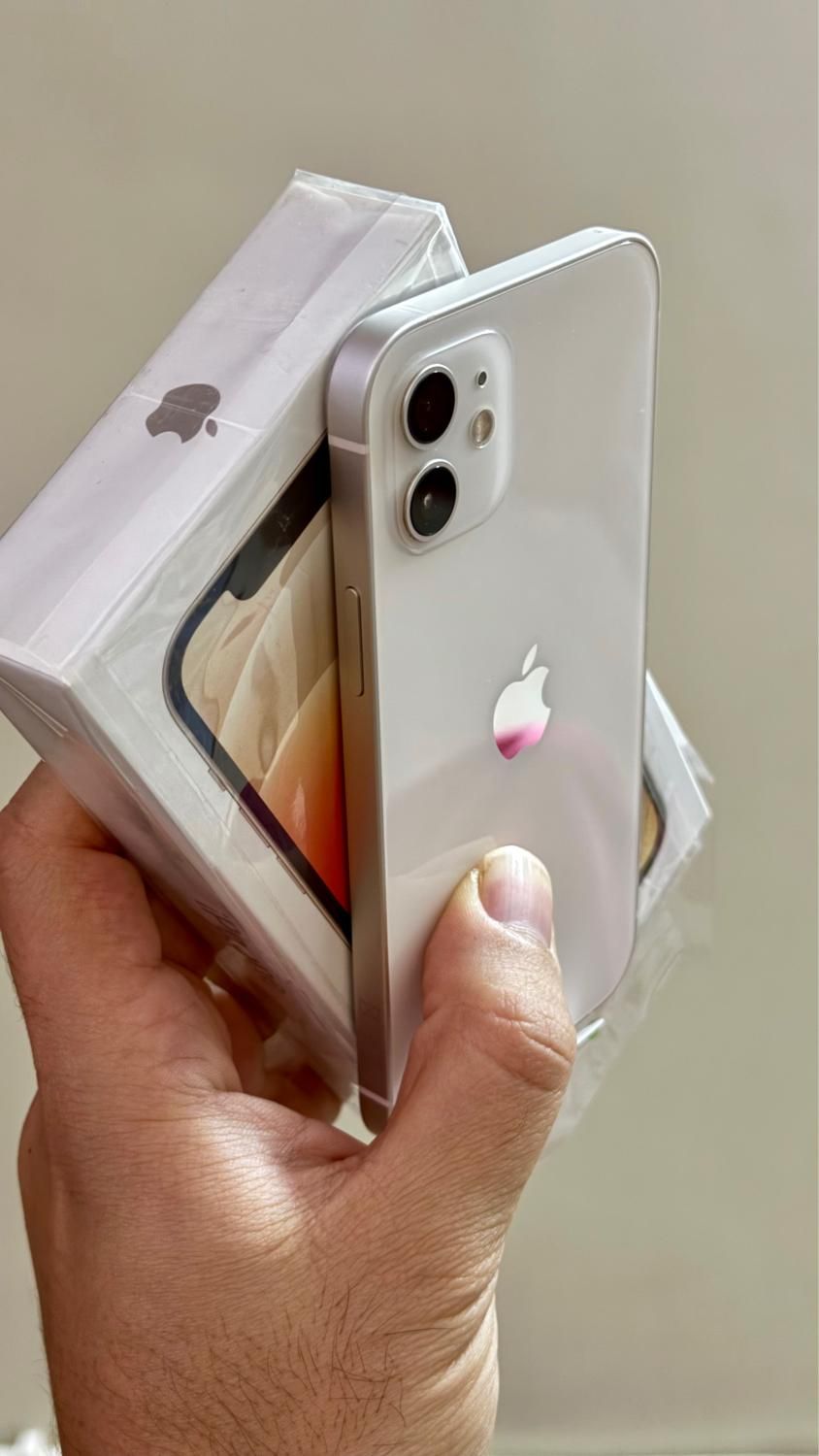 آیفون ۱۲ نرمال بسیار تمیز iPhone 12 و سالم|موبایل|اصفهان, خواجه عمید|دیوار