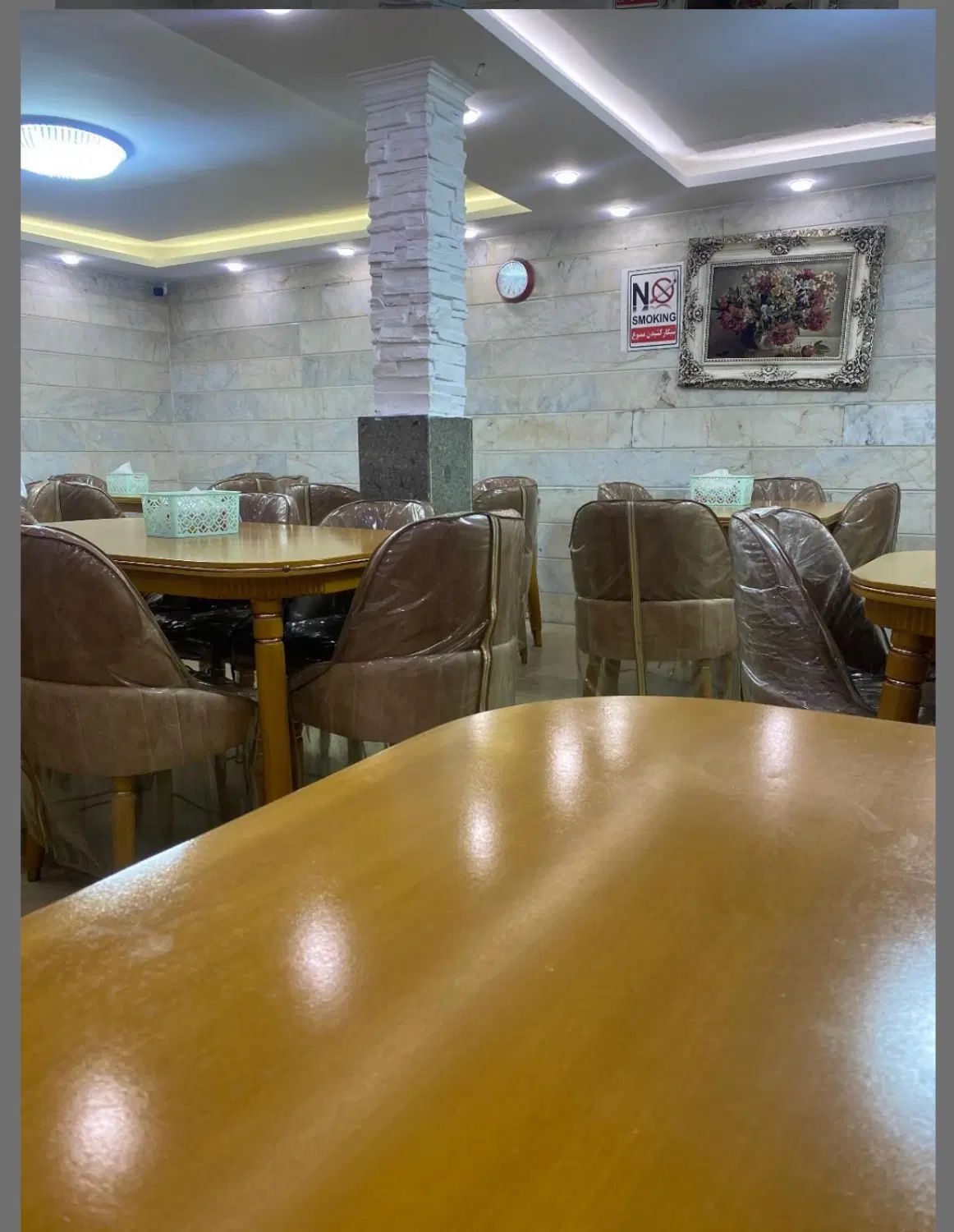 به چندکارگر ساده جهت کار در رستوران نیازمندیم.|استخدام خدمات فروشگاه و رستوران|تهران, عبدل‌آباد|دیوار
