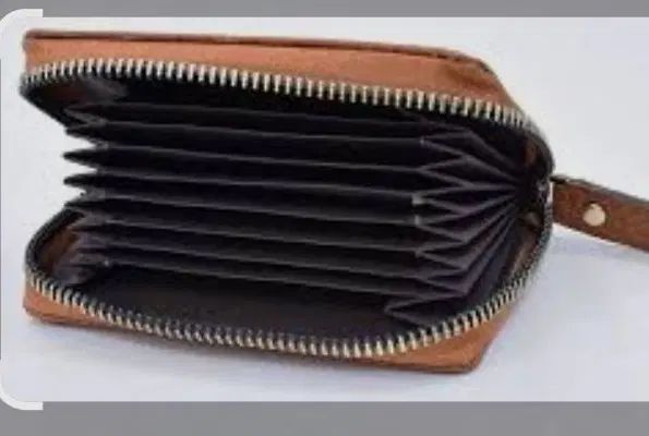 کیف کارتی حاوی کارت بانکی و کارت ملی گمشده|اشیا|شیراز, سفیرشمالی|دیوار