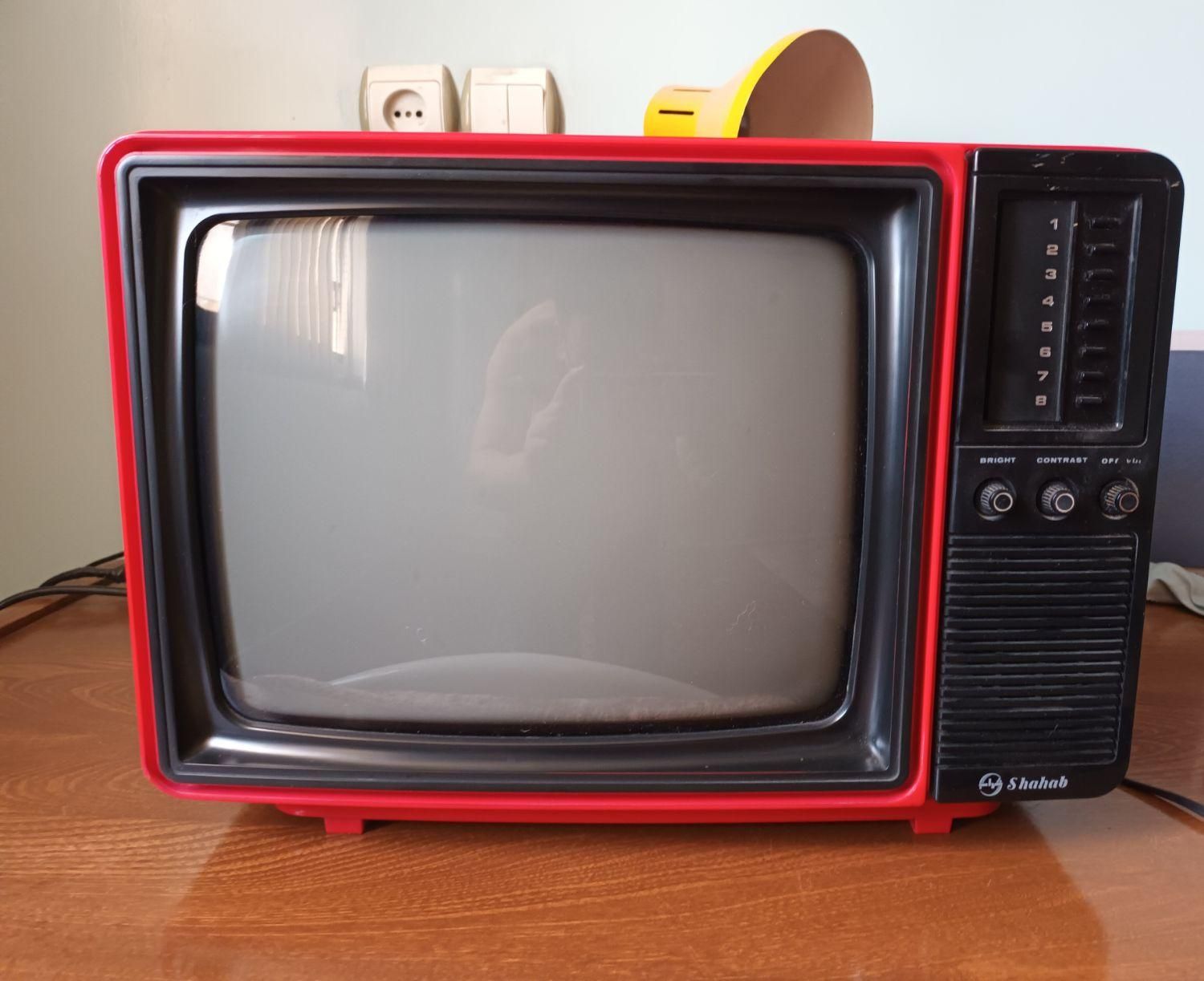 تلویزیون عتیقه شهاب|تلویزیون و پروژکتور|اصفهان, بوستان آینه خانه|دیوار