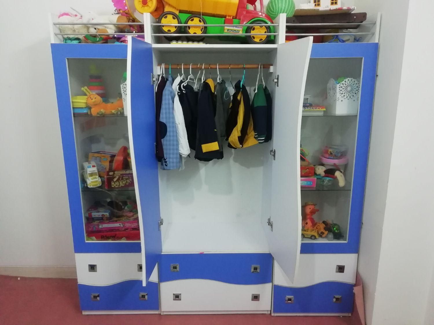 کمد لباس و دو عدد دکور|جاکفشی، کمد، دراور|یزد, |دیوار