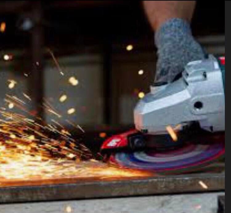 کارگر آهنگری، فرز و سنگ‌زن و‌ پرداختکار در تهران|استخدام صنعتی، فنی، مهندسی|تهران, دروازه شمیران|دیوار