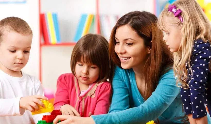 مربی و دستیار برای خانه کودک|استخدام آموزشی|اصفهان, باغ فدک|دیوار