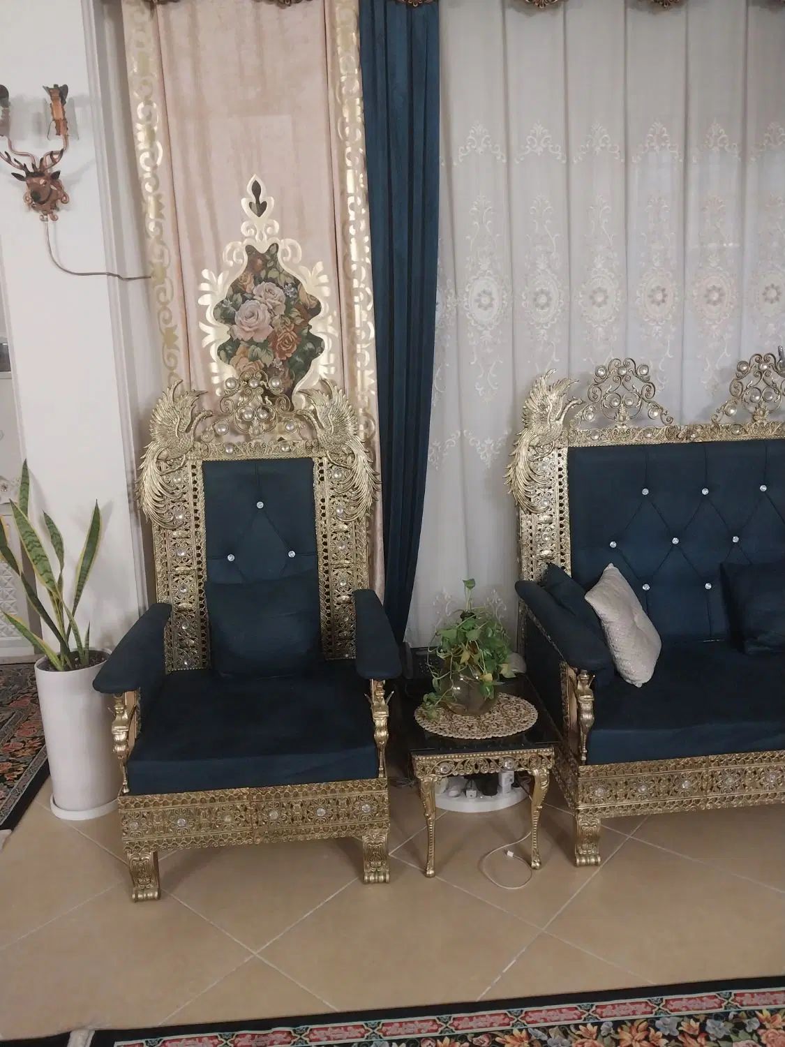 مبل ۷نفره برنز در حدنونونوبه همراه میز تلویزیون|مبلمان خانگی و میز عسلی|پرند, فاز ۳|دیوار