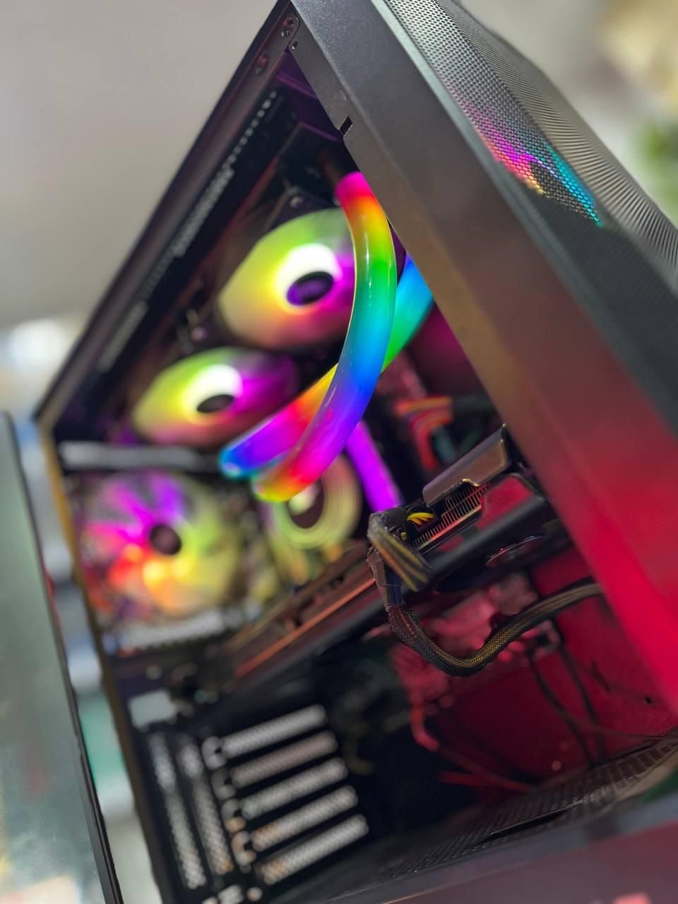 سیستم فول RGB گیمینگ - I5 12600K|رایانه رومیزی|گرگان, |دیوار