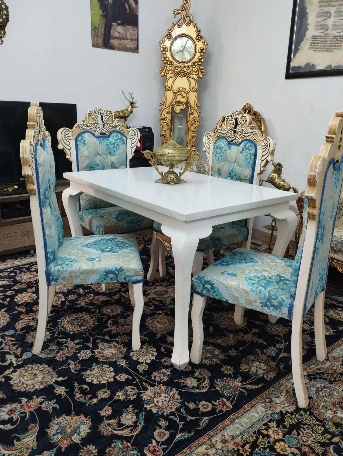 کاملا سالم و تمیز|مبلمان خانگی و میز عسلی|رشت, امین الضرب|دیوار