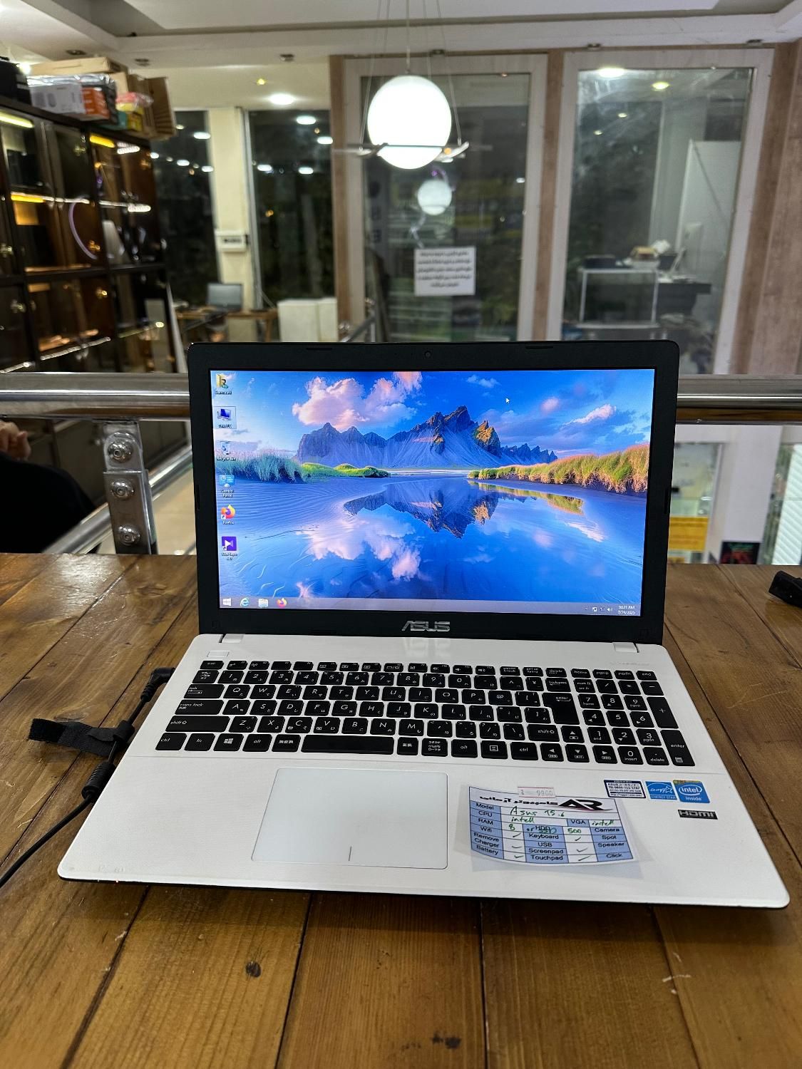 لپ تاپ ایسوس سفید اینتل حافظه۵۰۰ رم8 Asus|رایانه همراه|شیراز, زرهی|دیوار