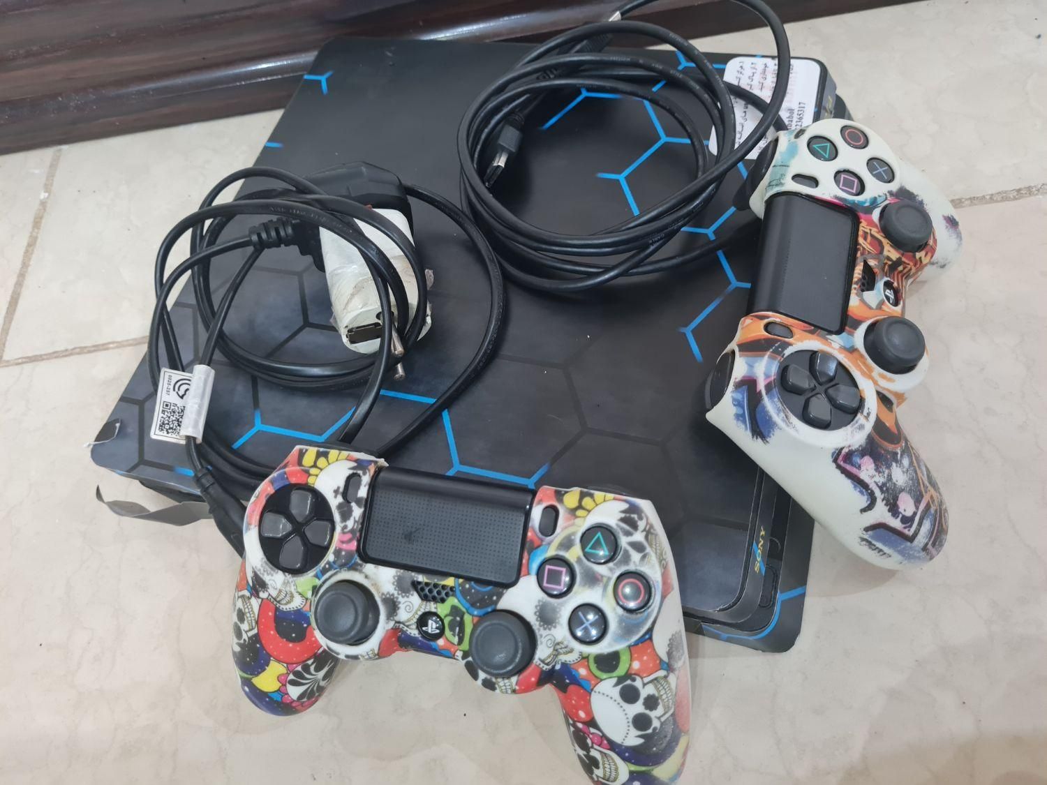 PS4 اسلیم کپی خور  ۱ ترابایت  یک دسته اضافه|کنسول، بازی ویدئویی و آنلاین|بابل, |دیوار