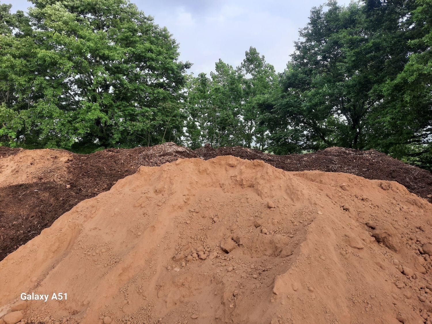 خاک و کود طبیعی مرغوب برای باغچه|خدمات باغبانی و درختکاری|رشت, لاکان|دیوار