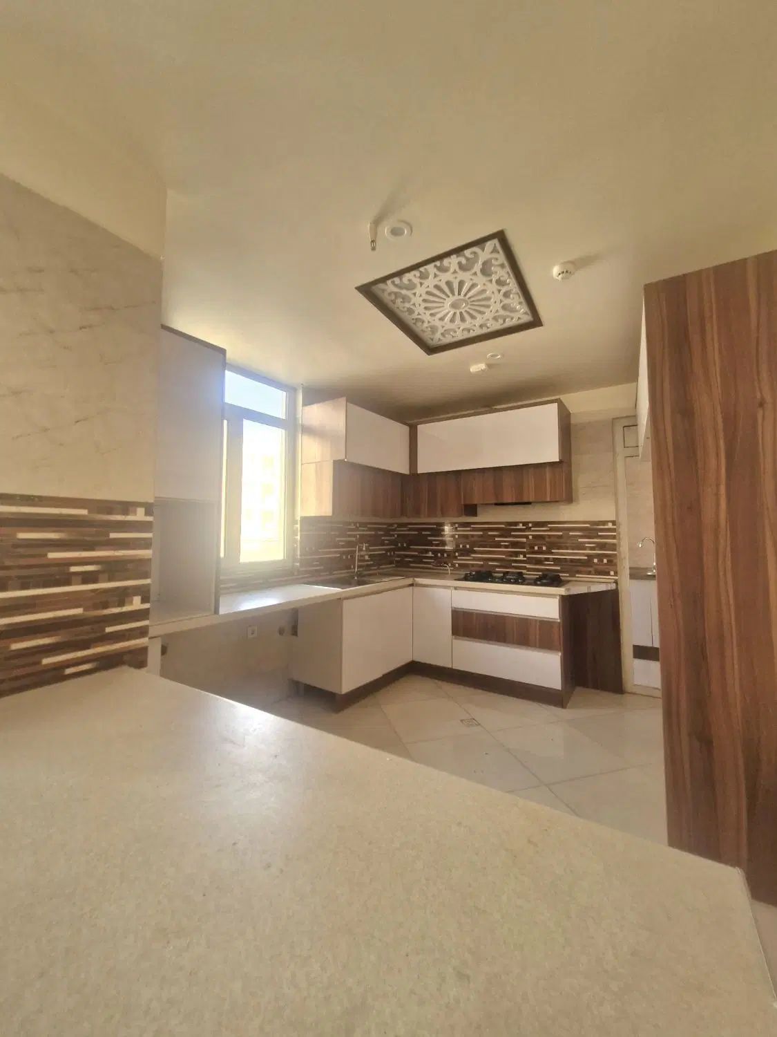 ارامنه (بازرگان) 102متر 2خواب 3ساله فول امکانات|فروش آپارتمان|تهران, ارامنه|دیوار