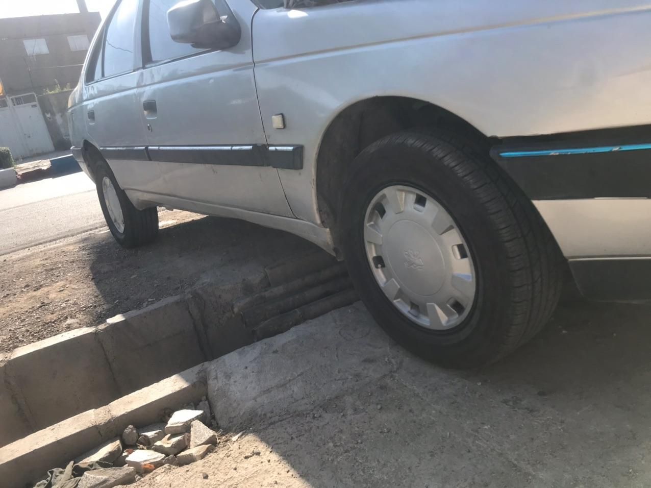 پژو 405 جی ال ایکس (GLX)، مدل ۱۳۸۸|خودرو سواری و وانت|تربت جام, جامی|دیوار