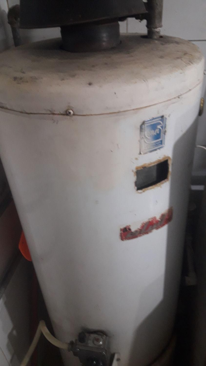 تعمیر آبگرمکن دیواری و ایستاده وانواع لوازم گازسوز|خدمات پیشه و مهارت|دهگلان, |دیوار