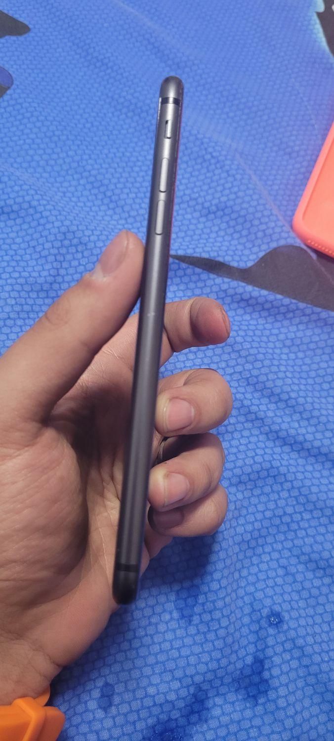 اپل iPhone 8 Plus با حافظهٔ ۶۴ گیگابایت|موبایل|تهران, آذری|دیوار