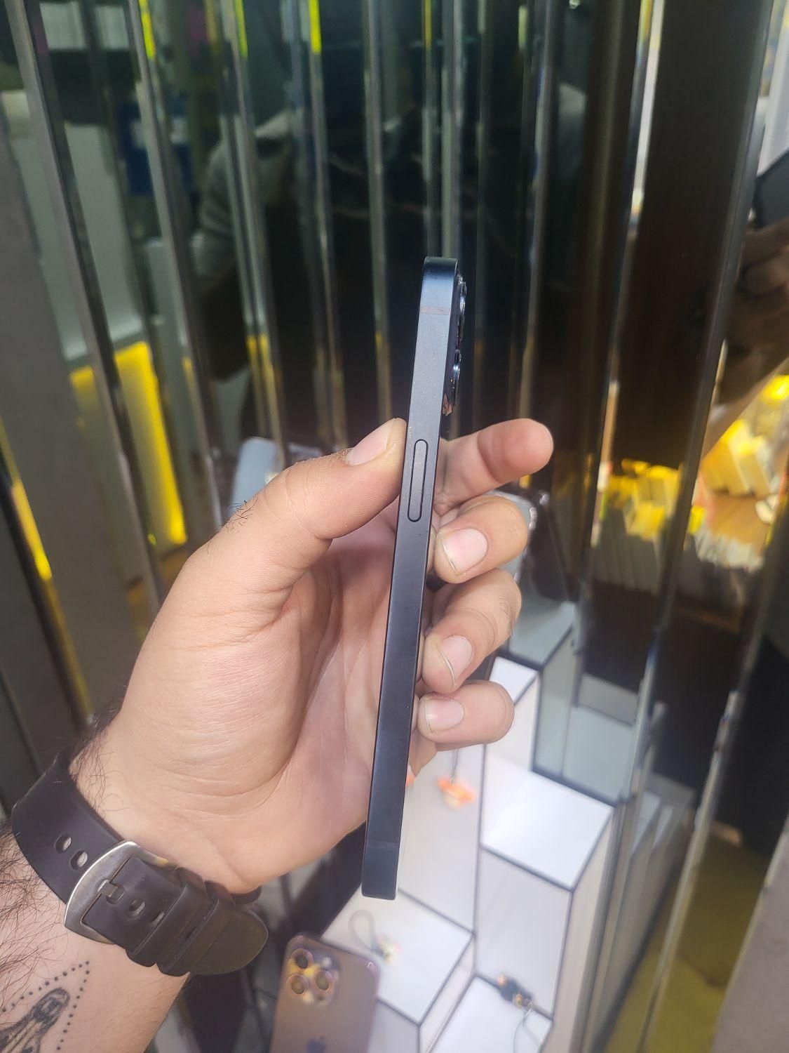 اپل iPhone 13 با حافظهٔ ۱۲۸ گیگابایت|موبایل|اصفهان, باغ زرشک|دیوار