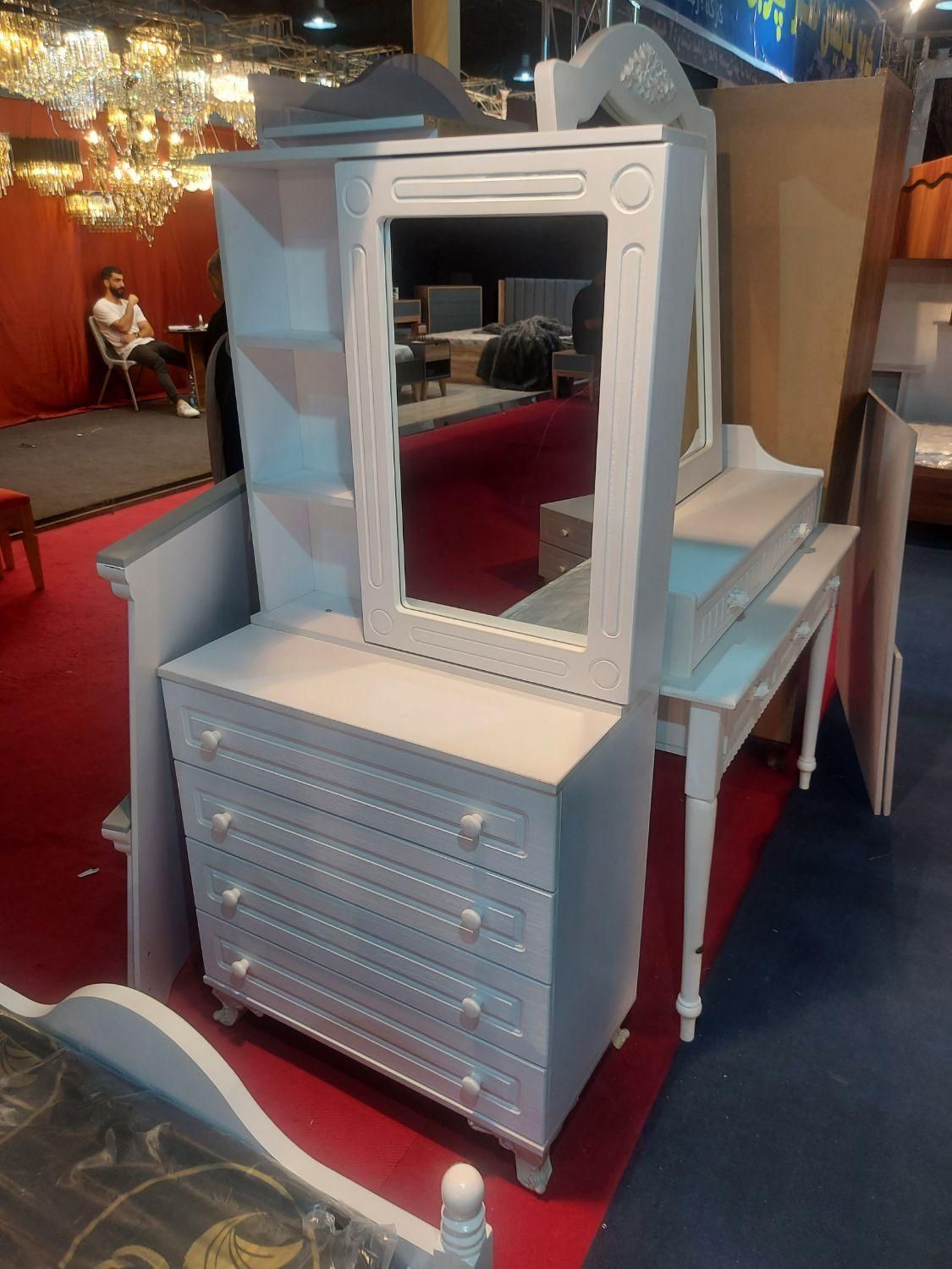 میزآرایش وکیوم|جاکفشی، کمد، دراور|رشت, بازار|دیوار