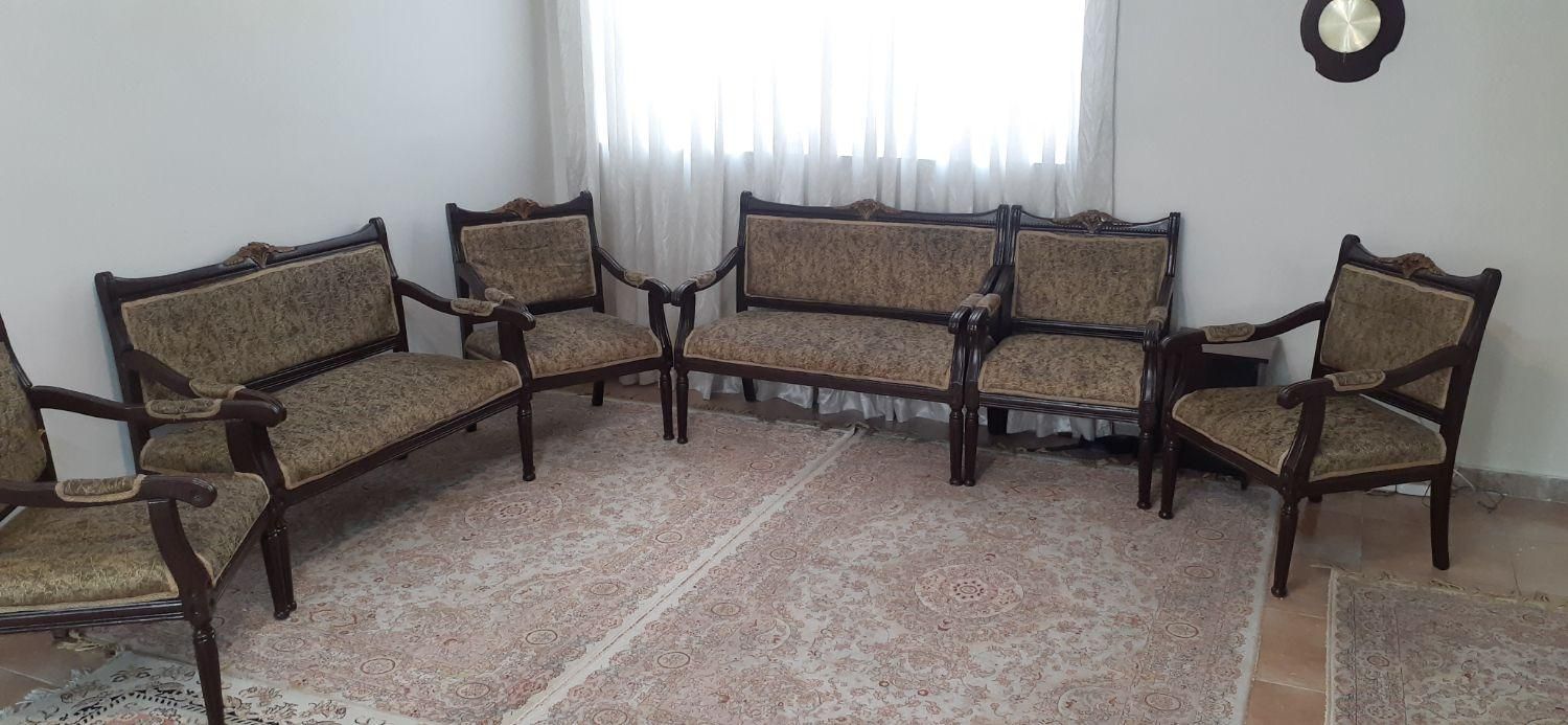 یکدست‌مبل۸نفره‌بدون‌پارگی‌وبسیار‌محکم‌وتمیز|مبلمان خانگی و میز عسلی|تهران, شهرک دانشگاه|دیوار