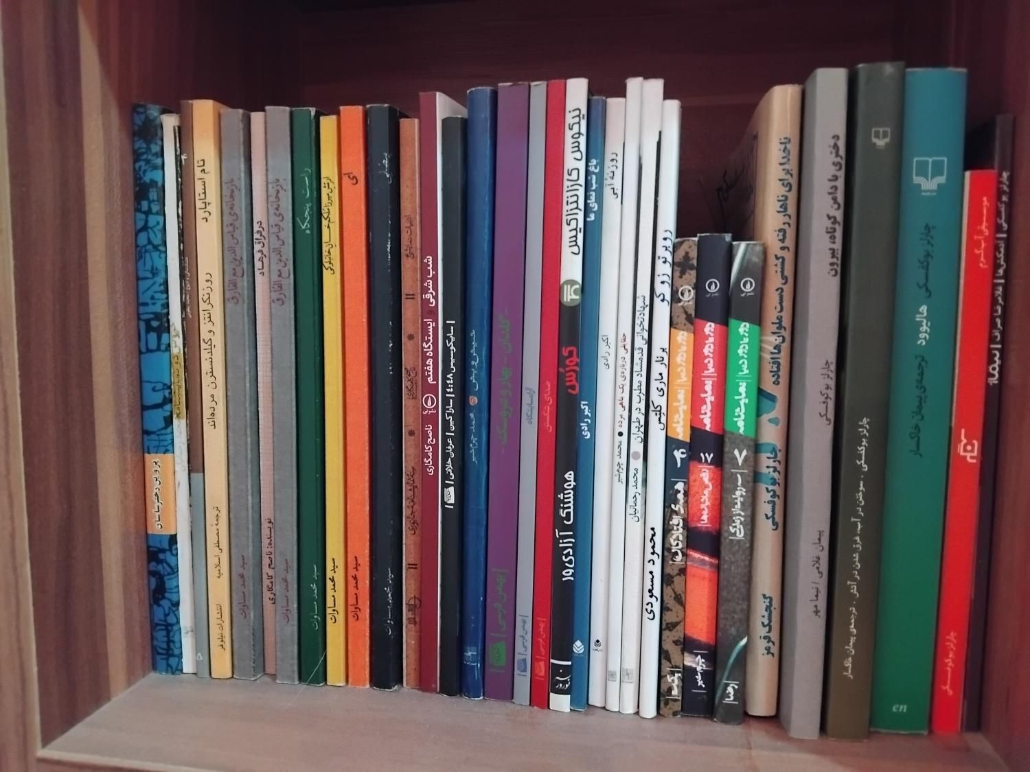 کتاب‌خانه شخصی|کتاب و مجله ادبی|تهران, سلسبیل جنوبی|دیوار