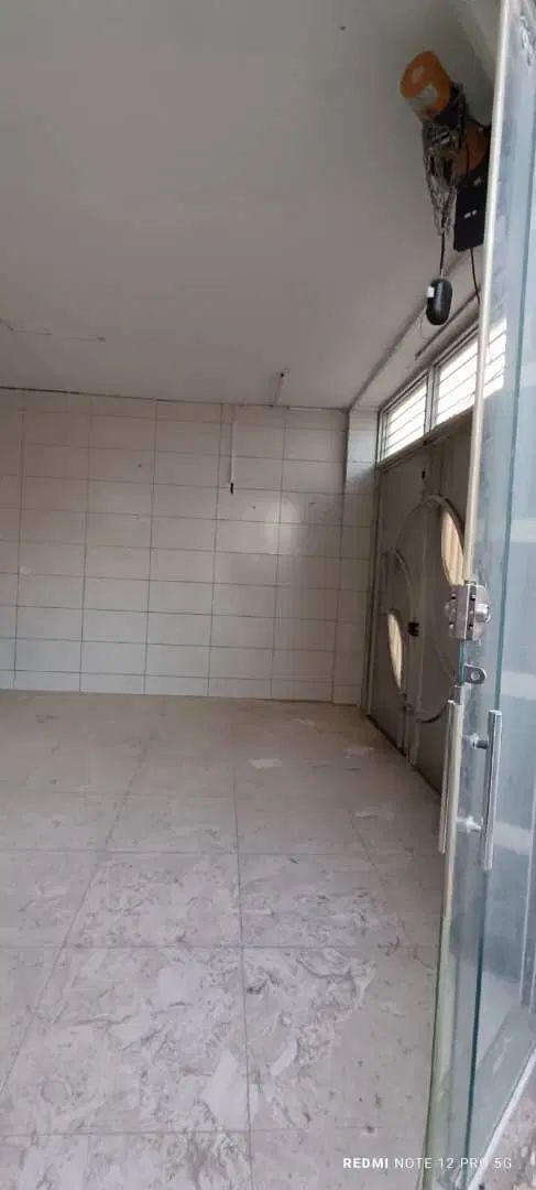 اجاره مغازه ۳۰ متری در بهارستان|اجارهٔ مغازه و غرفه|اصفهان, بهارستان|دیوار