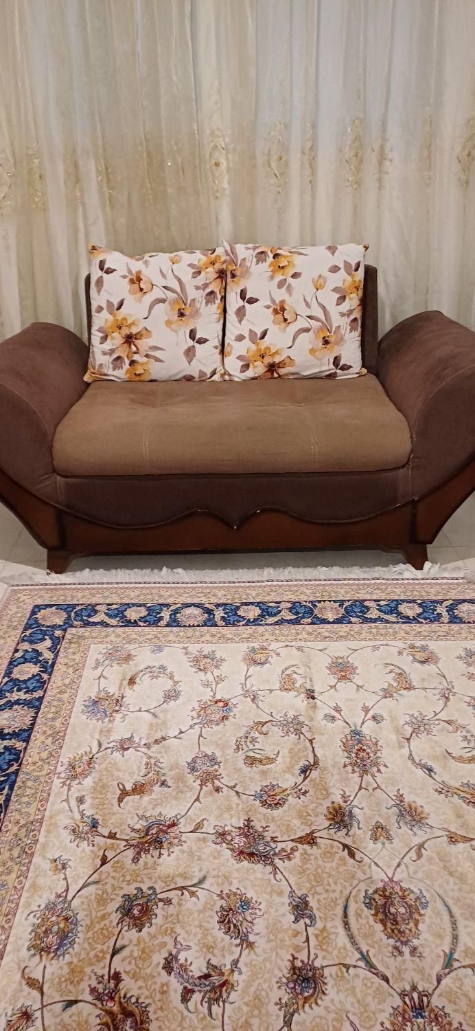 مبل ۷ نفره همراه با کوسن|مبلمان خانگی و میز عسلی|کرج, گلستان|دیوار