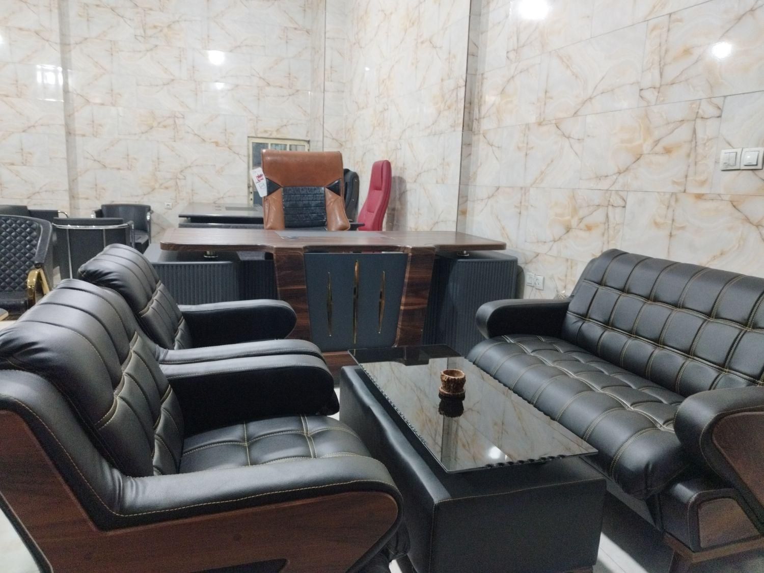تولید انواع مبلمان اداری،نیم ست،صندلی،میز|دفتر کار|کرج, حصارک بالا|دیوار