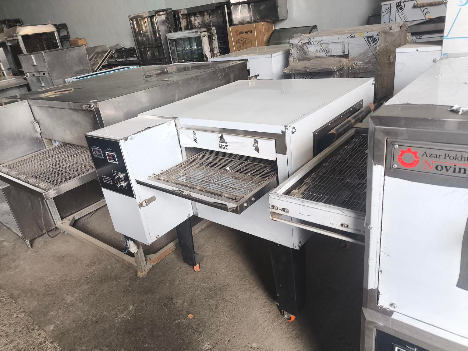 فروش فر پیتزا ریلی دهنه۵۰و ۷۰ با گارانتی|کافی‌شاپ و رستوران|مشهد, نوید|دیوار