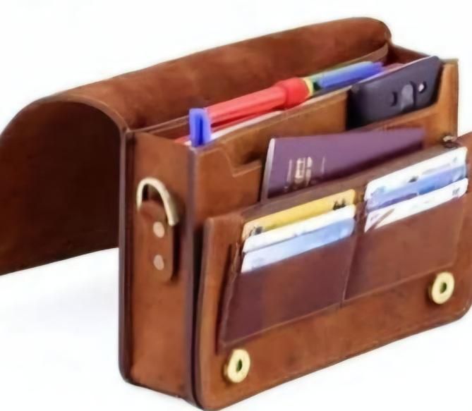 گمشده کیف اداری قهوه ای و کیف مدارک قهوه ای|اشیا|اصفهان, رکن الدوله غربی|دیوار