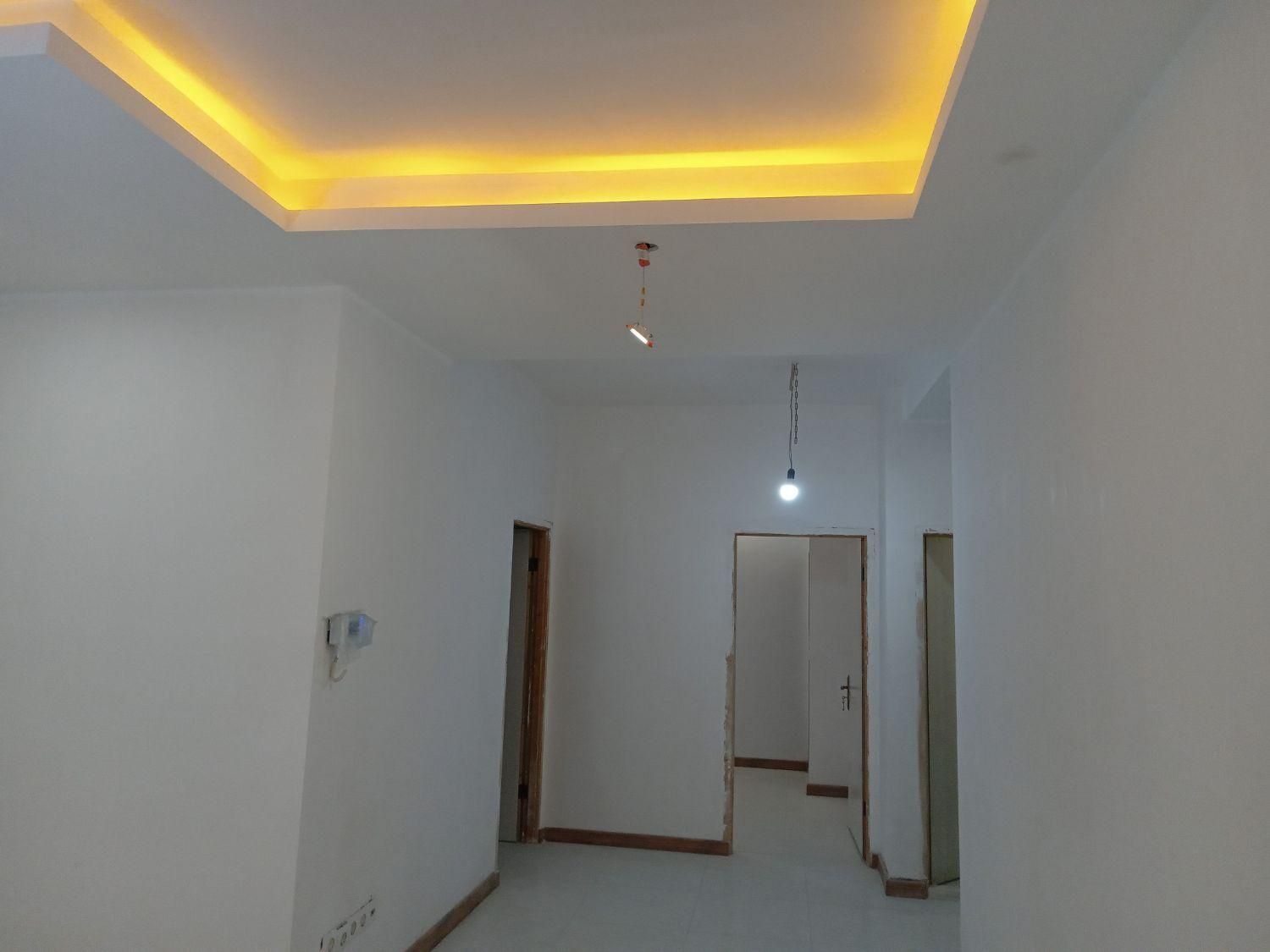 کلینیک زیبایی و مطب دندانپزشکی در بوسار|اجارهٔ دفتر کار، اتاق اداری، مطب|رشت, بوسار|دیوار