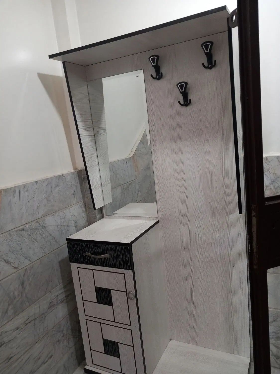 فروش لوازم چوبی منزل کمد بوفه جالباسی مبل|حراج|تهران, تولید دارو|دیوار