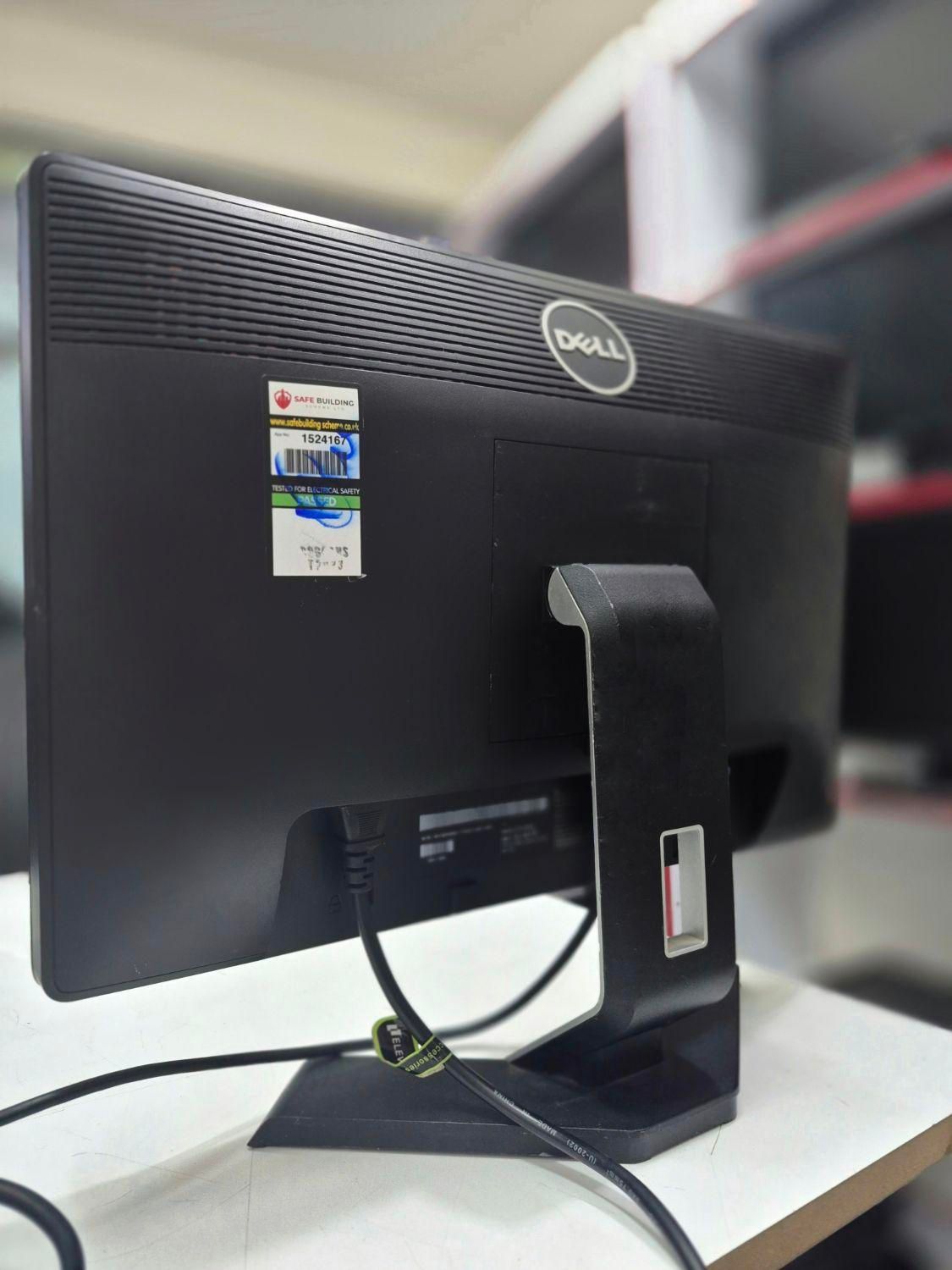 مانیتور 19 Dell اروپایی display vga dvi پنل led|قطعات و لوازم جانبی رایانه|شیراز, زند|دیوار