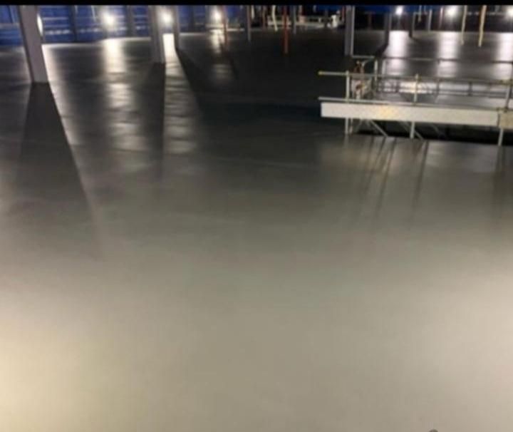 بتنریزی کف محوطه با ماله برقی پروانه ی کفسازی|خدمات پیشه و مهارت|یزد, |دیوار