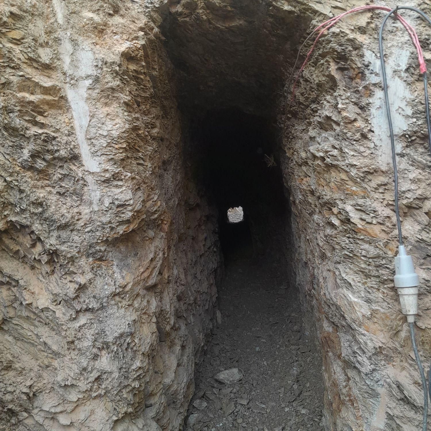 مغنی چاه کن  وهمه  کار|خدمات پیشه و مهارت|کبودرآهنگ, |دیوار