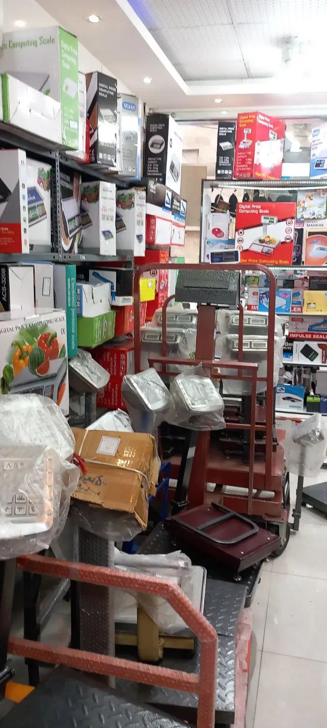 فروشگاه انواع ترازو..لاهیجان.نبش خزر۱۴ میباشد.|فروشگاه و مغازه|لاهیجان, کوی خزر|دیوار