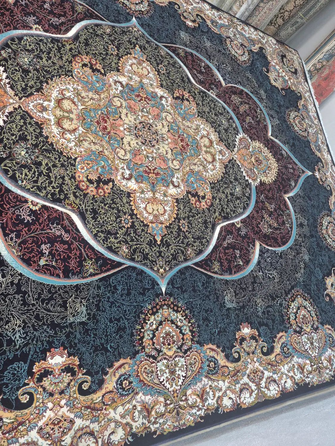 یک تخت ۱۲ متری سالم و یک تخت ۱۲ متری معیوب|فرش|مشهد, امامیه (شهرک غرب)|دیوار