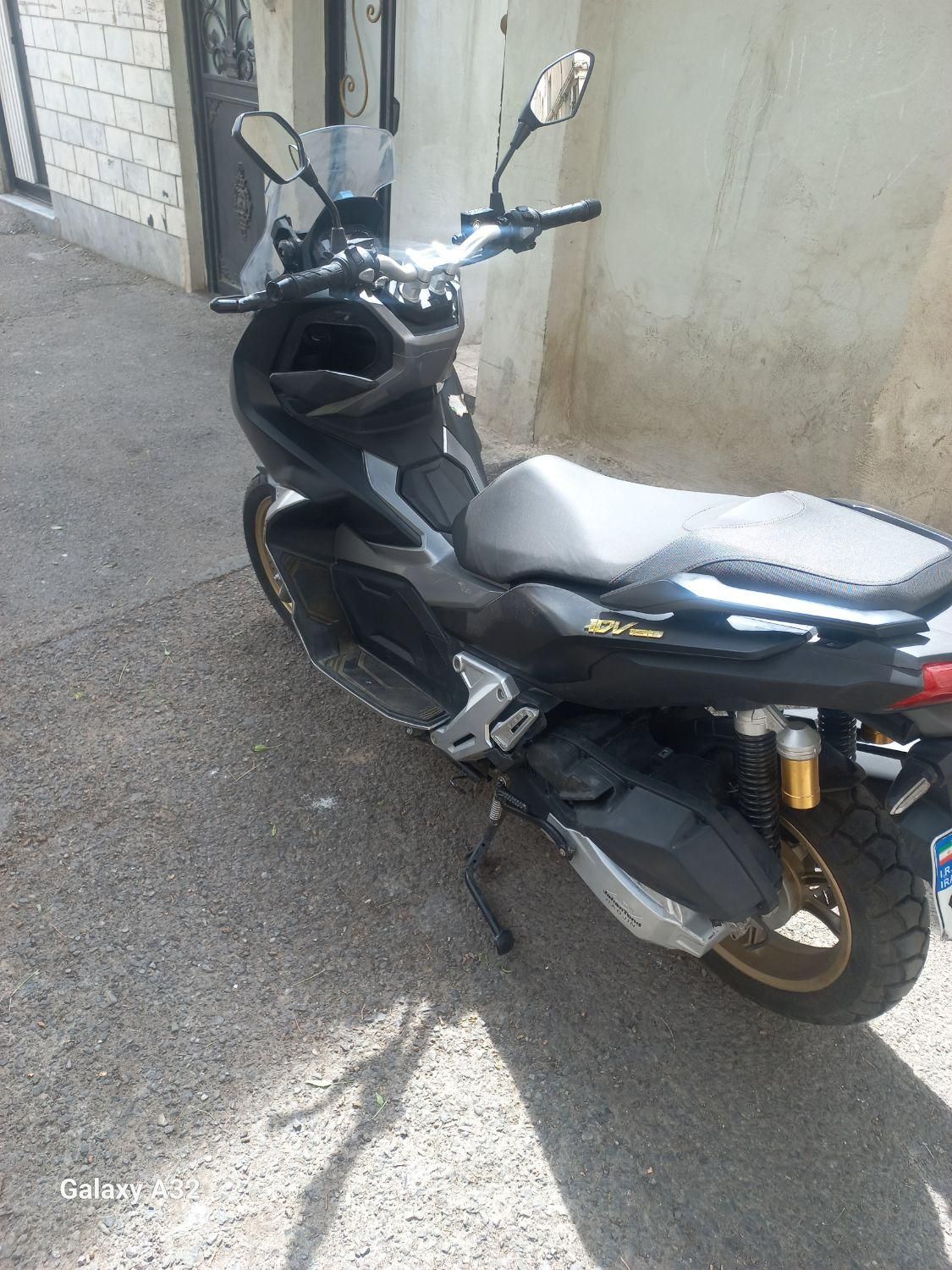 adv 150  ای وی وی ۱۵۰|موتورسیکلت|تهران, یافت‌آباد|دیوار