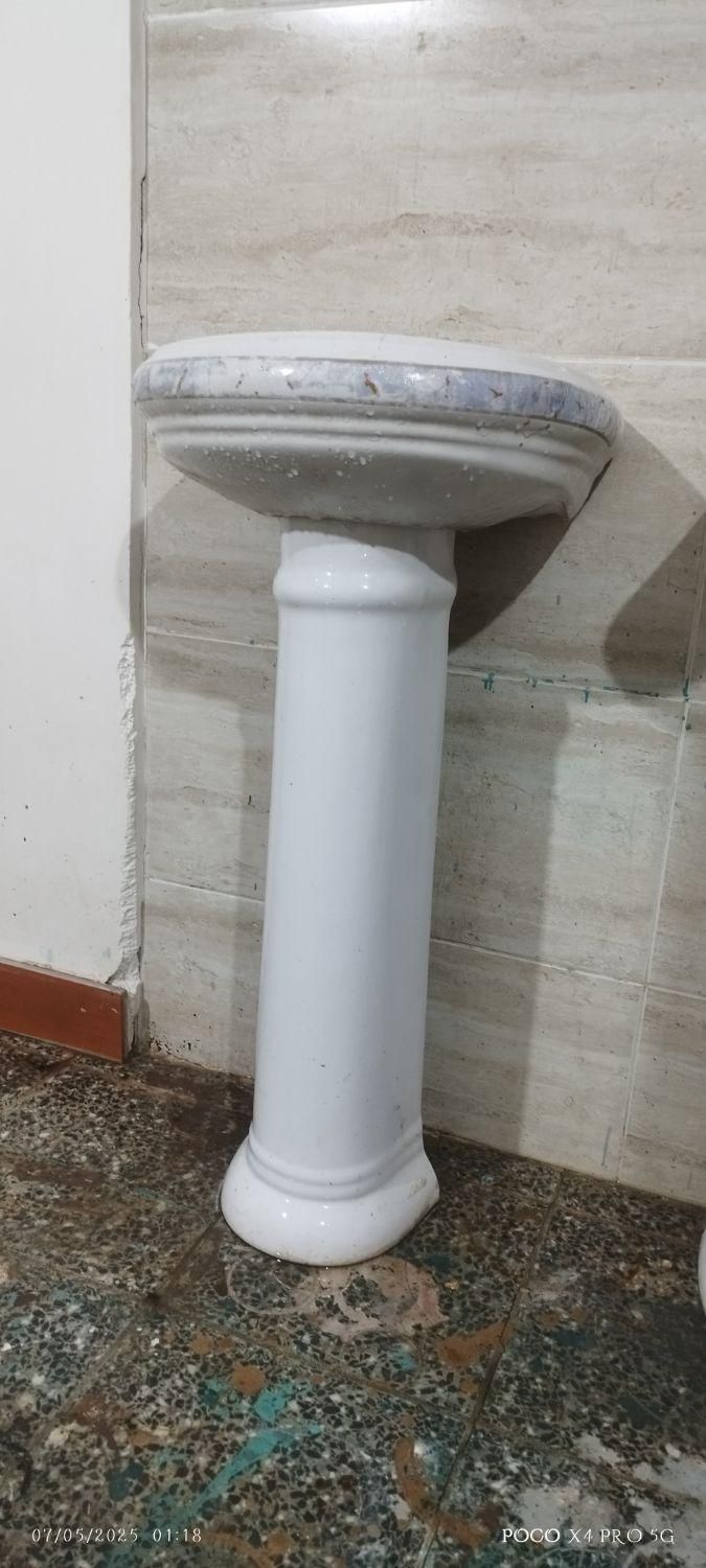 2 عدد روشویی در حد نو بفروش میرسدقیمت 3 ملیون تومن|لوازم سرویس بهداشتی|خرم‌آباد, |دیوار